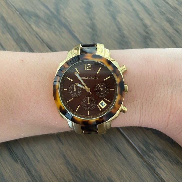 Michael Kora MK-5246 Tortoise Gold Tone Watch - Picture 3 of 9